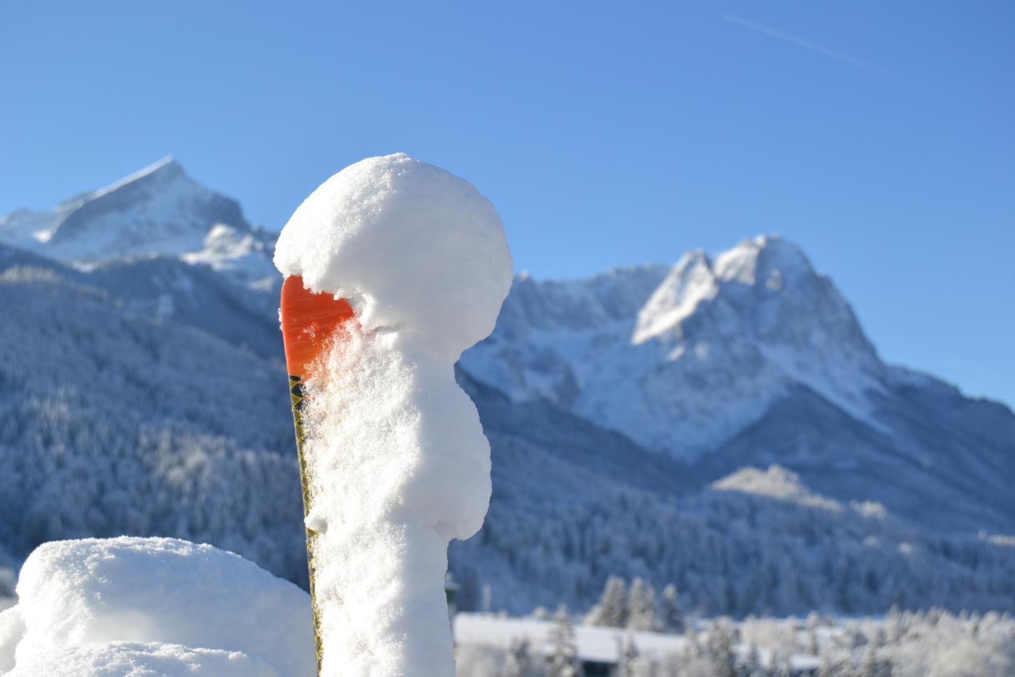 Hotel Vier Jahreszeiten Garmisch-Partenkirchen Esterno foto