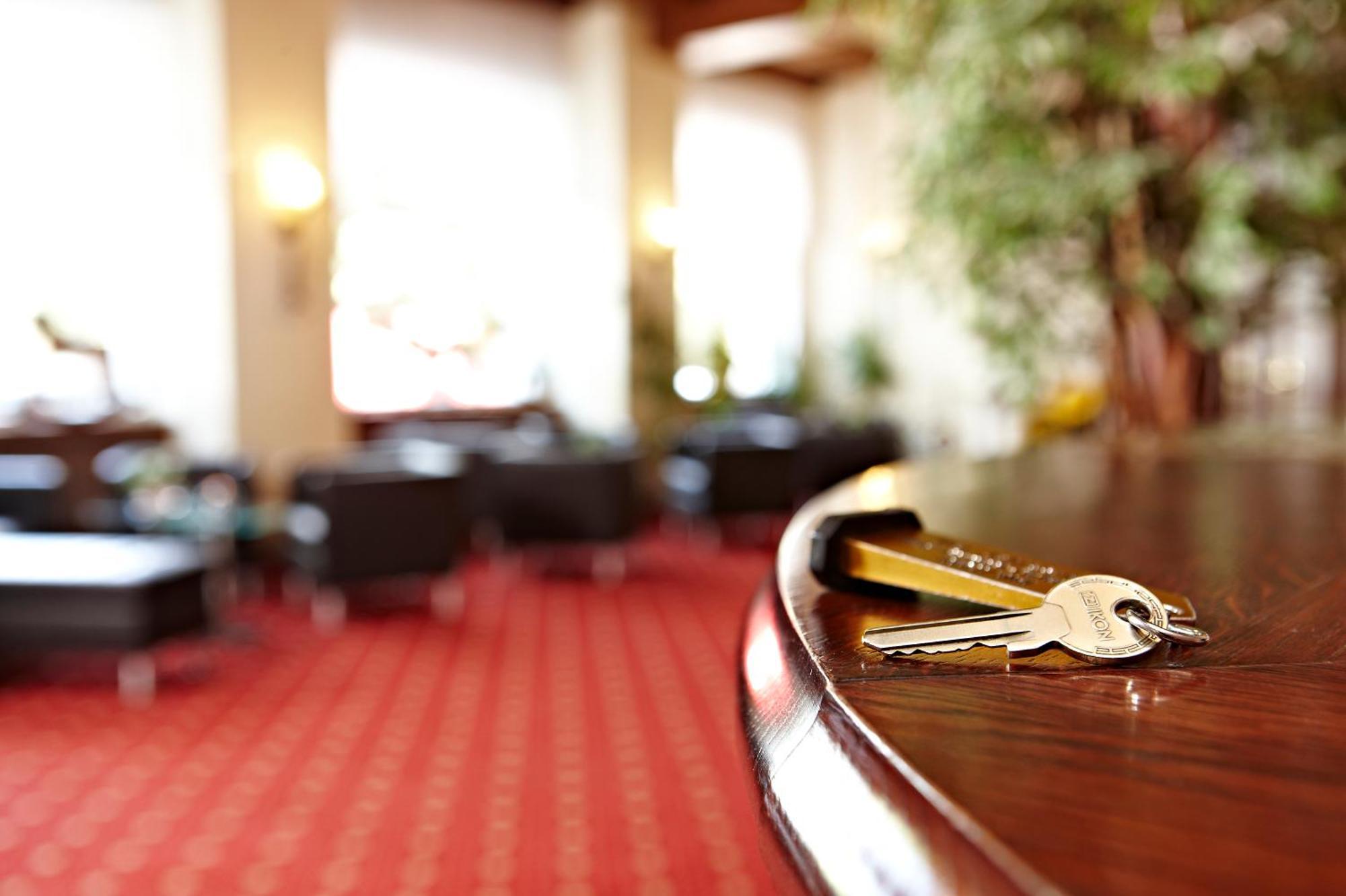 Hotel Vier Jahreszeiten Garmisch-Partenkirchen Esterno foto