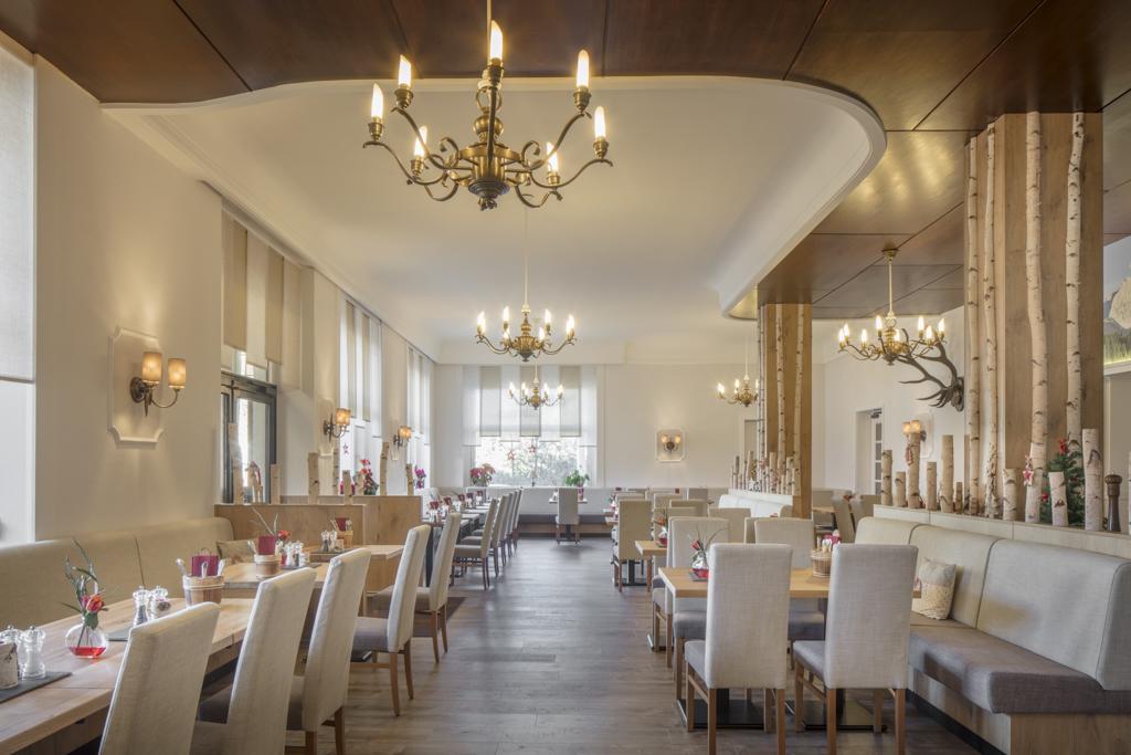 Hotel Vier Jahreszeiten Garmisch-Partenkirchen Esterno foto